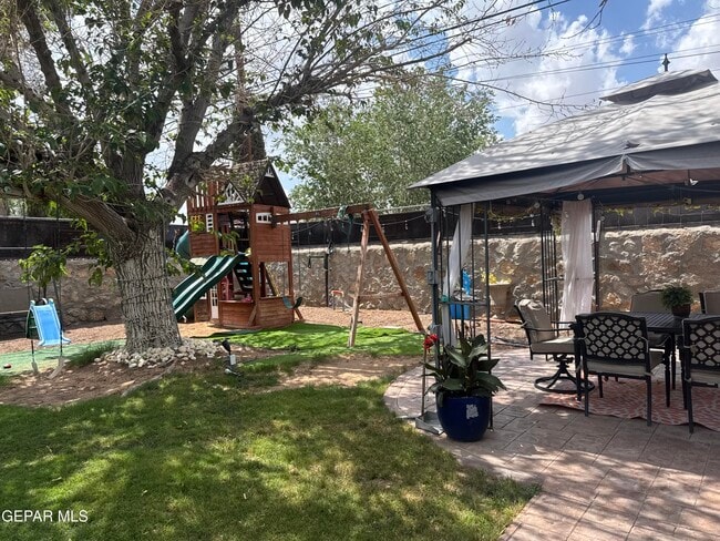 Building Photo - 8405 Whitus Dr