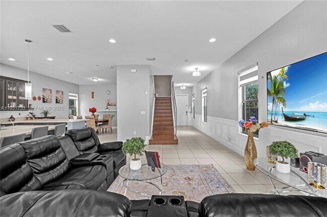 Building Photo - 9712 W 34th Ln