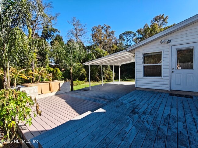 Building Photo - 8971 Rockpond Meadows Dr