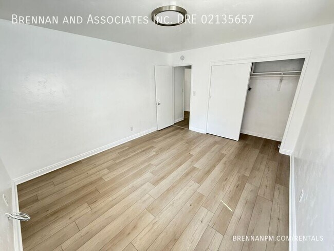 Building Photo - 4217 1/2 3rd Ave.-