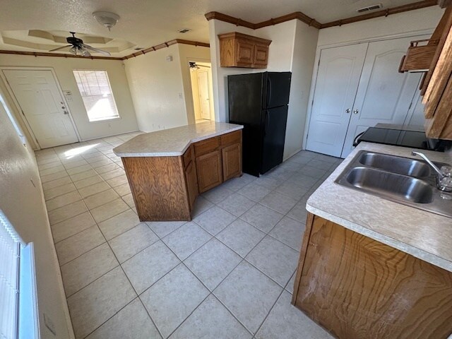 Building Photo - 717 W Bronze Dr