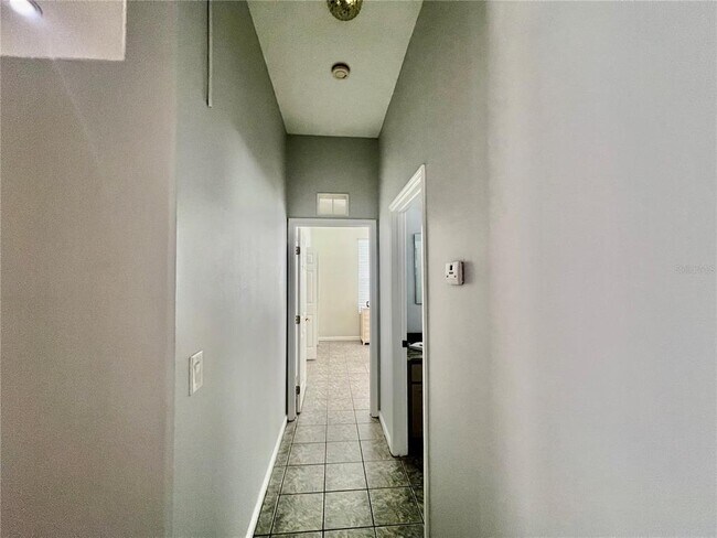 Building Photo - 2515 NW 53rd Ave Rd