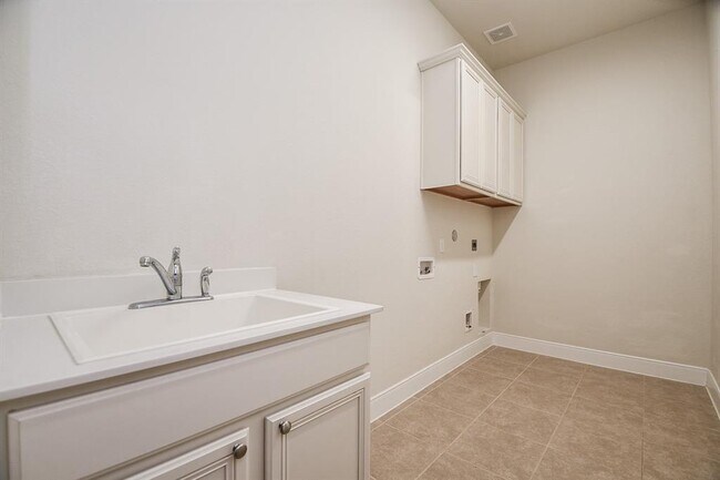 Building Photo - 25106 Sundance Park Ln