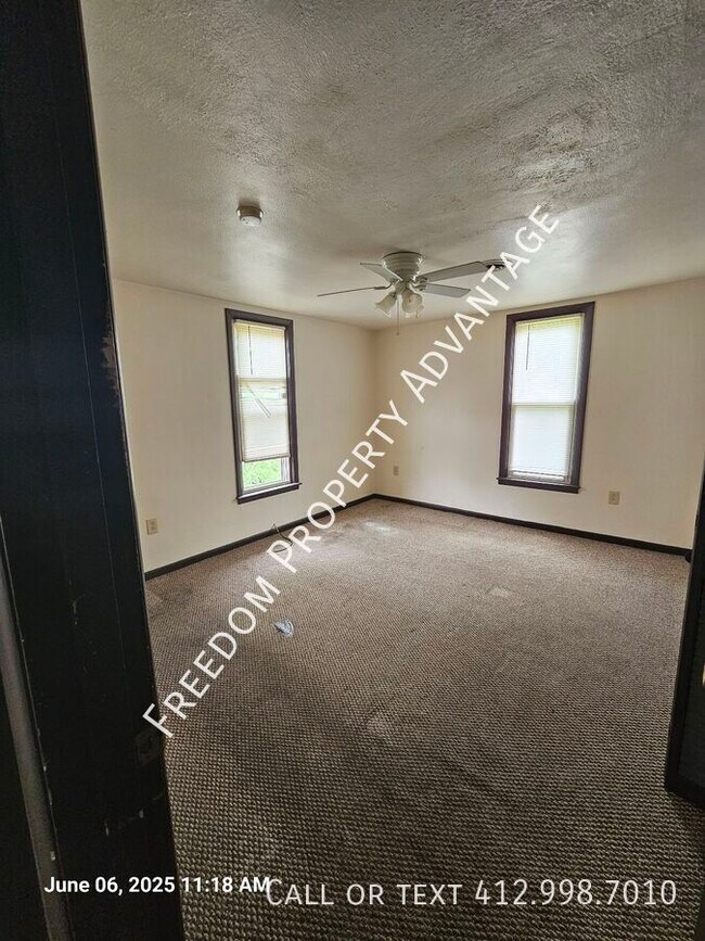 Building Photo - 130 Hall Ave