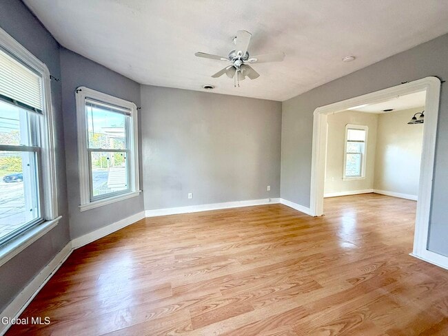 Building Photo - 1017 Hegeman St