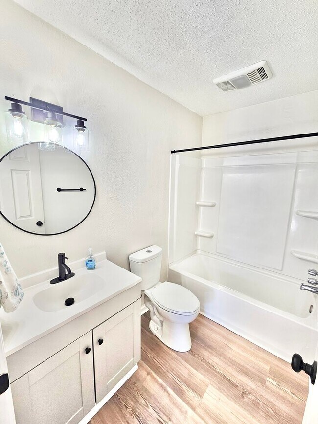 Building Photo - Place to call home