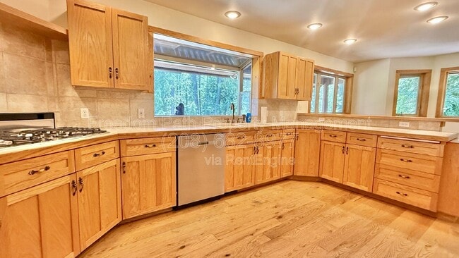 Building Photo - 166 Wildwood Ln