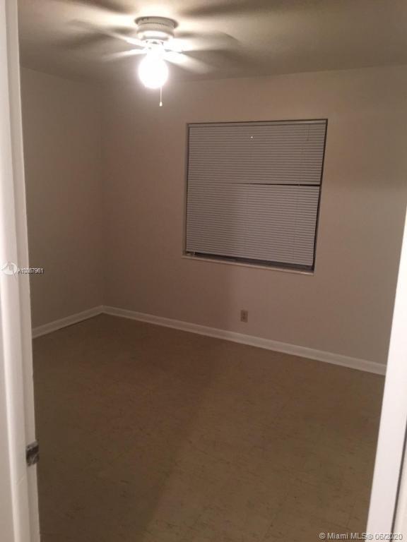 Building Photo - 330 Southwind Dr