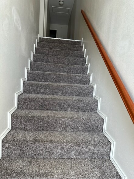 Building Photo - 1600 Omni Ave