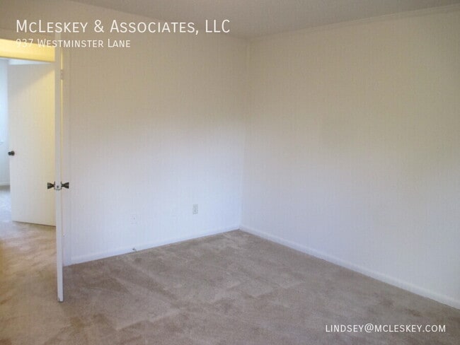 Building Photo - 937 Westminster Ln