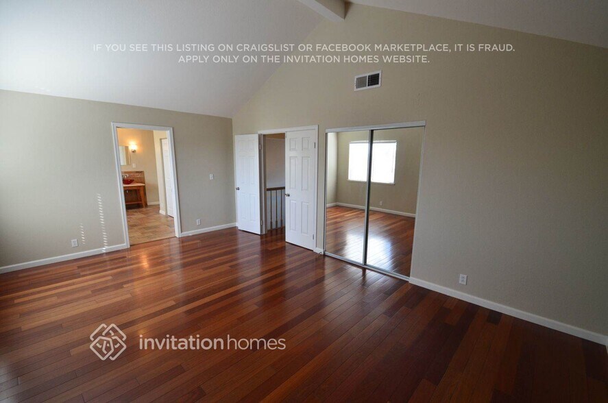 Building Photo - 4436 Deerfield Dr