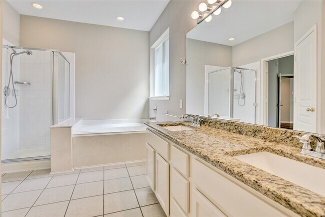 Building Photo - 35 Tranquil Glade Pl