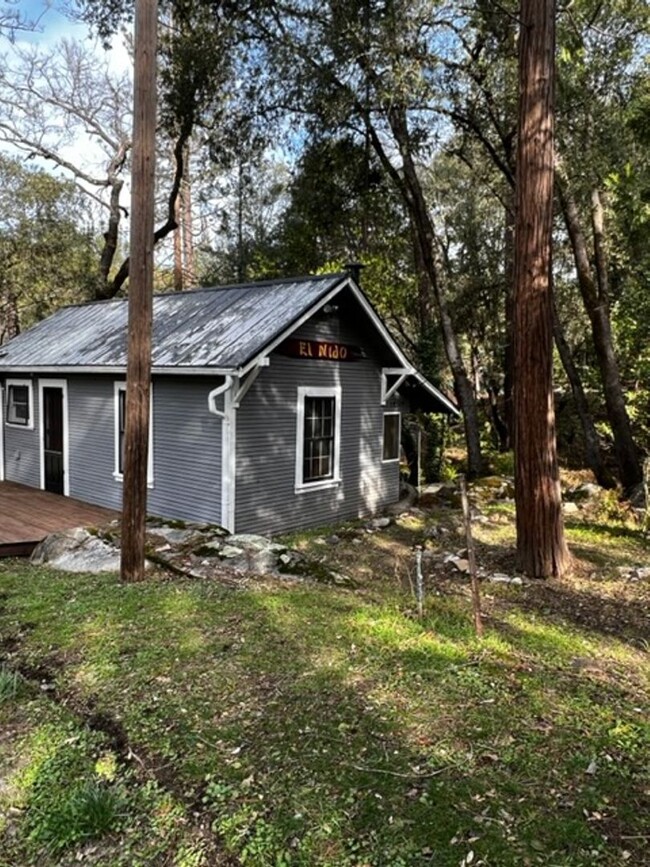 Building Photo - River Pines Cottage