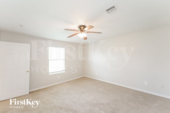 Building Photo - 1610 Quail Run