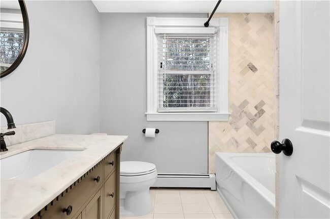 Building Photo - 41 Elmway St