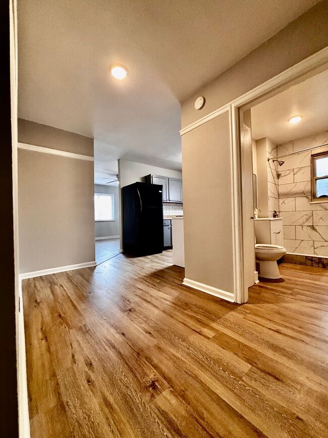 Building Photo - 2bd 1ba Fairborn