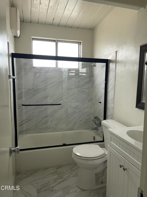 Building Photo - 712 S G St