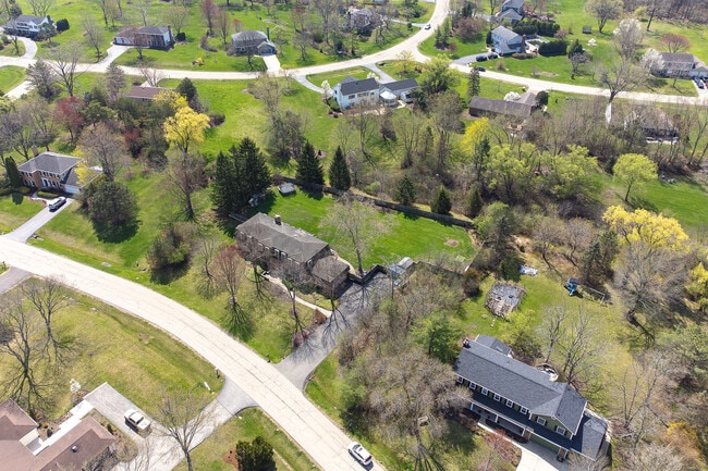 Building Photo - 877 Fair Way
