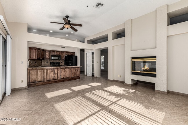 Building Photo - 8829 E Riviera Dr