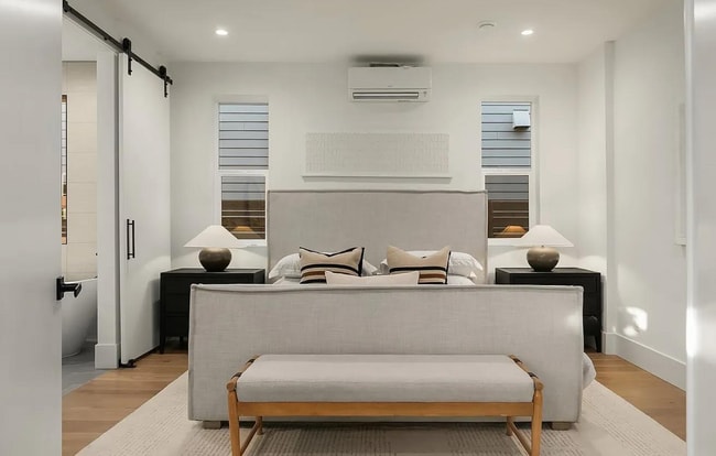 Building Photo - 421 14th Ave W