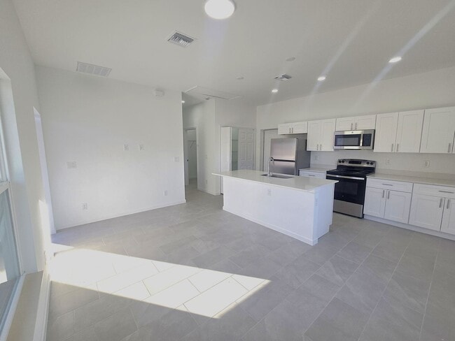 Building Photo - Brand New Construction-One bedroom + One bathroom-SW Lehigh ACres