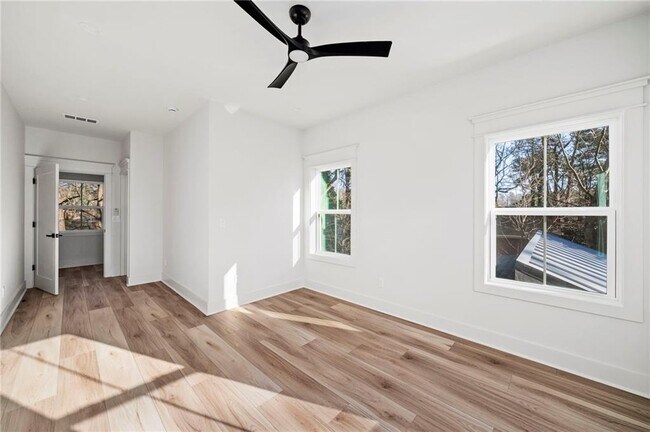 Building Photo - 3784 Pine Needle Dr NW