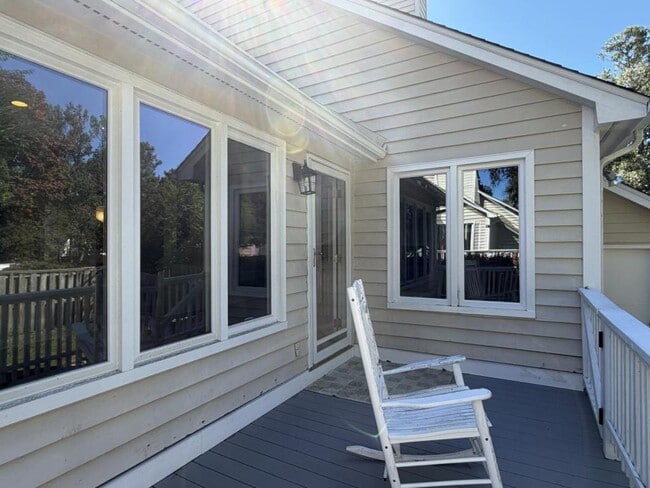 Building Photo - 305 Wimbledon Ct