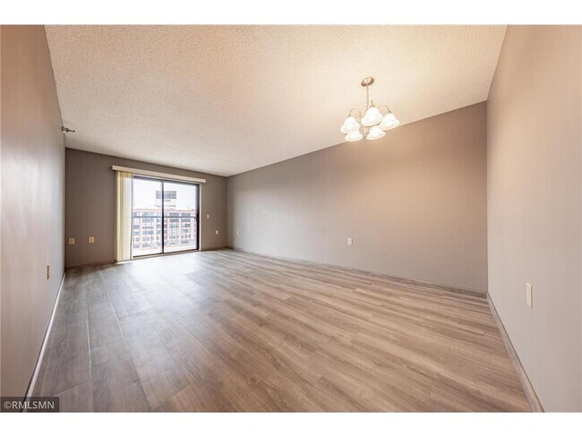 Building Photo - Modern Downtown St. Paul Condo with Top-Ti...