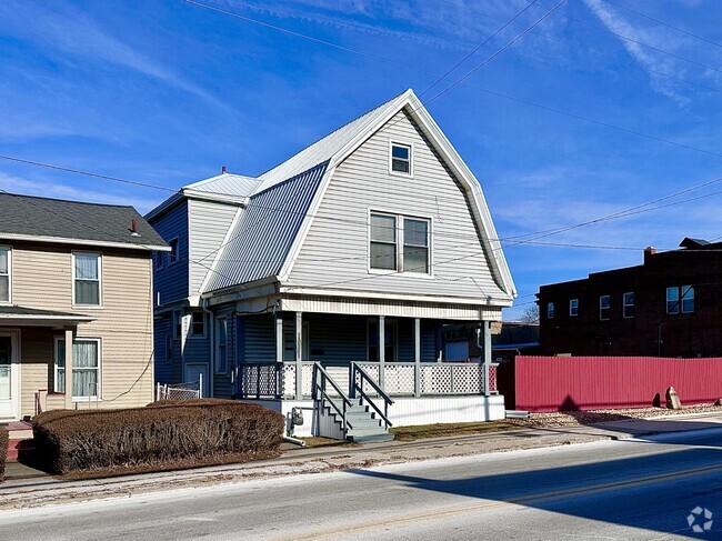 Building Photo - 1031 N Croton Ave