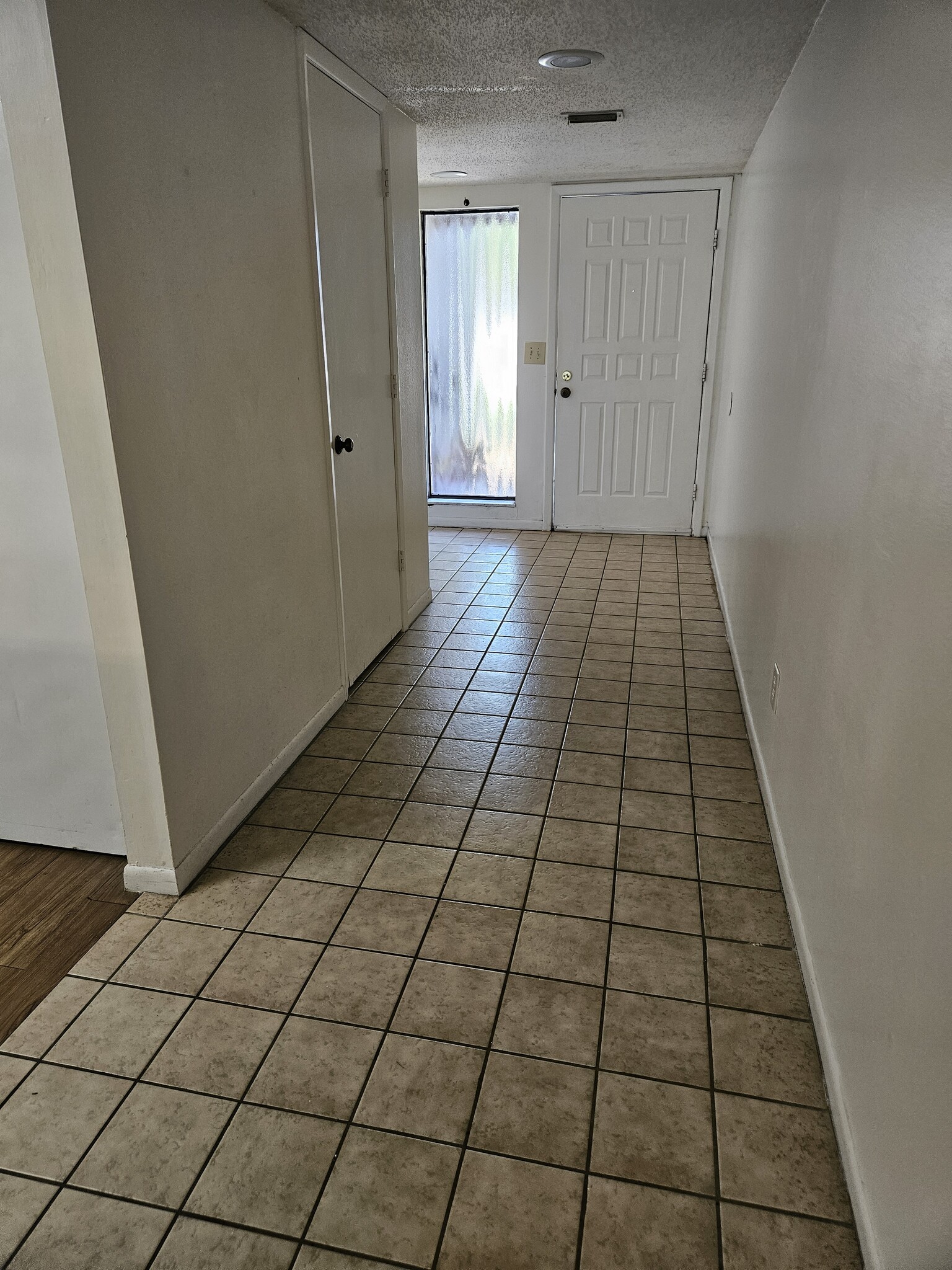 Building Photo - 3505 Tarpon Woods Blvd