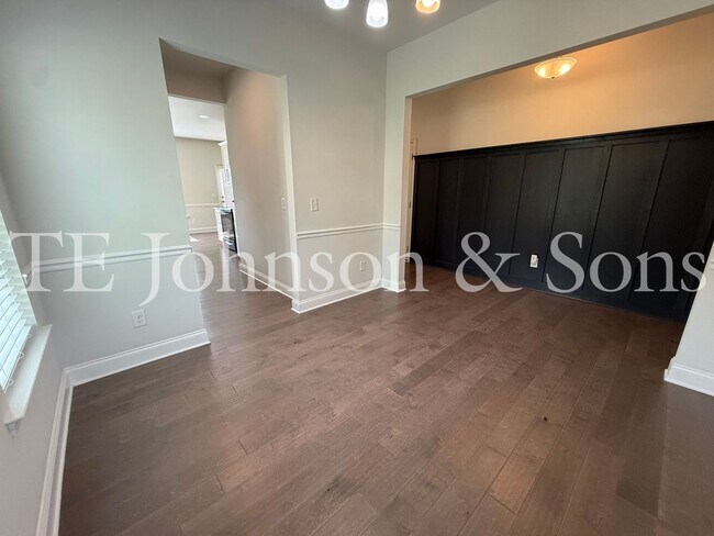 Building Photo - 2925 Grassy Knoll Cir