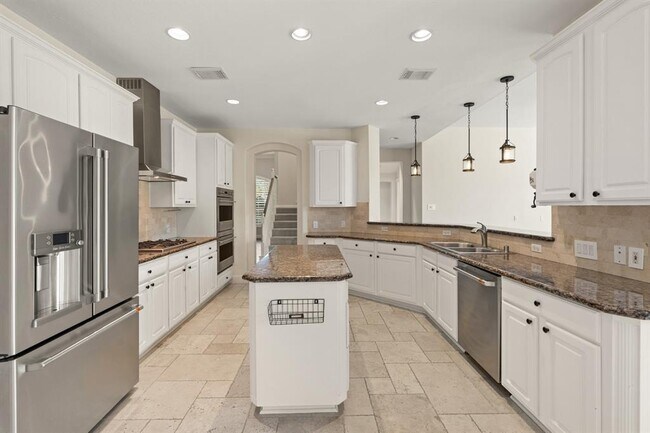 Building Photo - 5011 Tapestry Ln