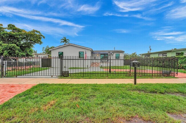 Primary Photo - 8210 SW 29th St