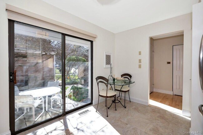 Building Photo - 103 Rambling Brook Rd