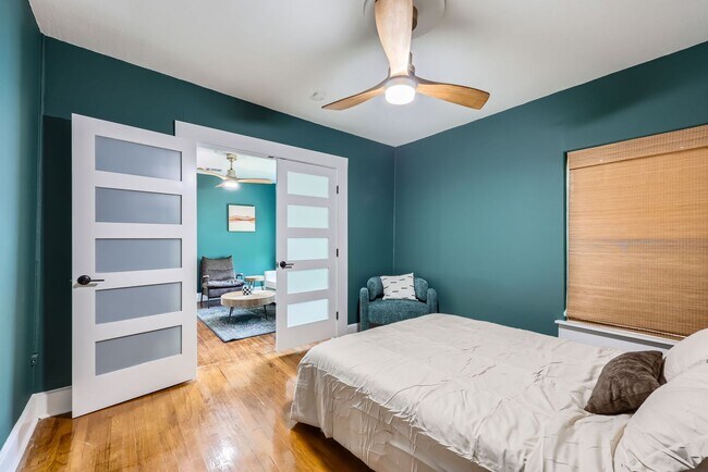 Building Photo - 225 S Oak Cliff Blvd