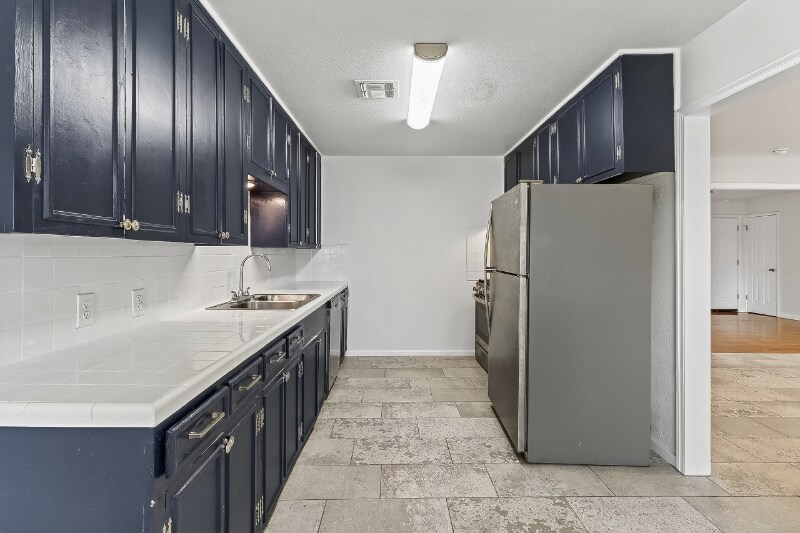 Building Photo - 4634 Weir Dr