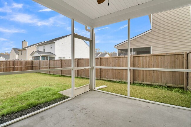 Building Photo - Modern Comfort & Easy Living in Ladson