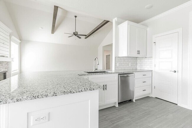 Building Photo - 805 Carlock Dr