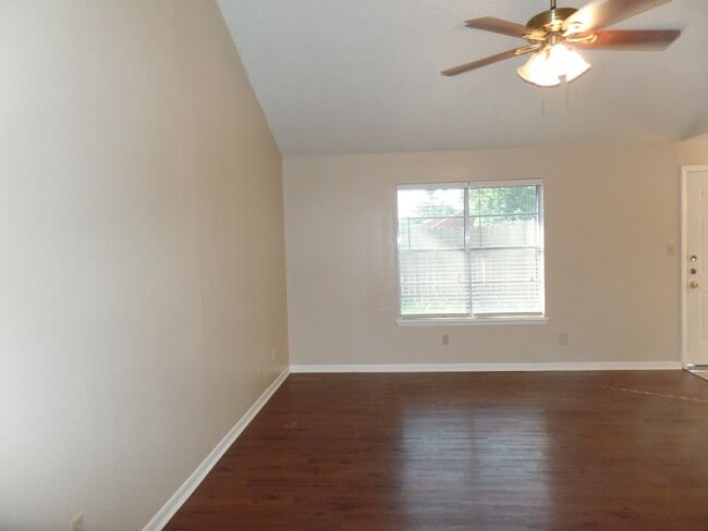 Building Photo - Meadowcreek Subdivision