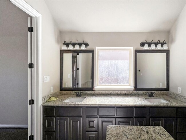 Building Photo - 3018 Diego Dr