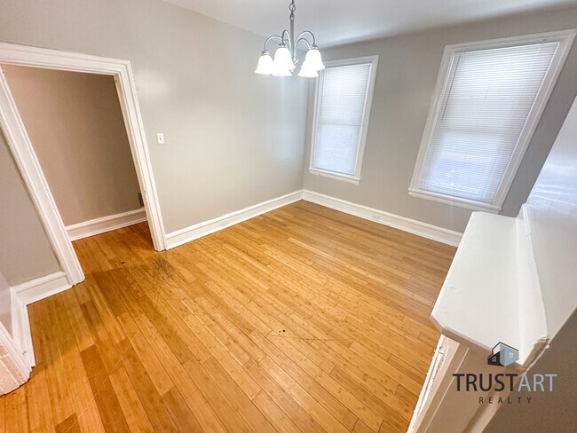 Building Photo - 3 Bedroom townhome in Mantua, Philadelphia!