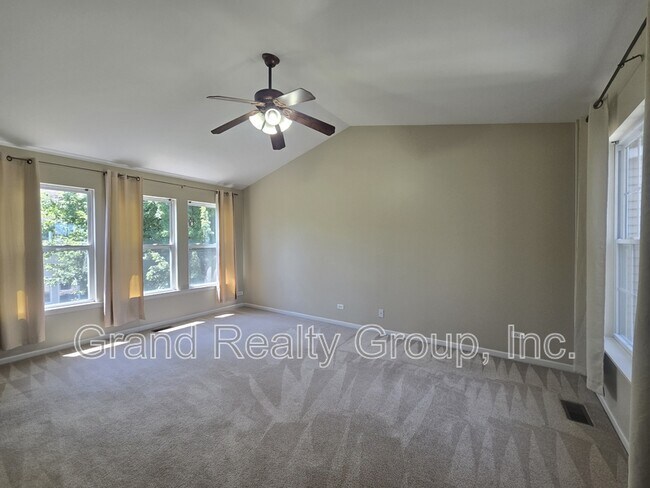 Building Photo - 2265 W Bentley Ln