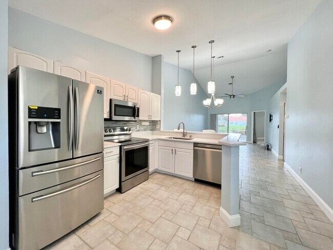 Building Photo - 15306 W Tranquility Lake Dr