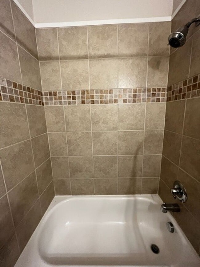 Building Photo - Long Term Rental- Timber Ridge Condos #504A