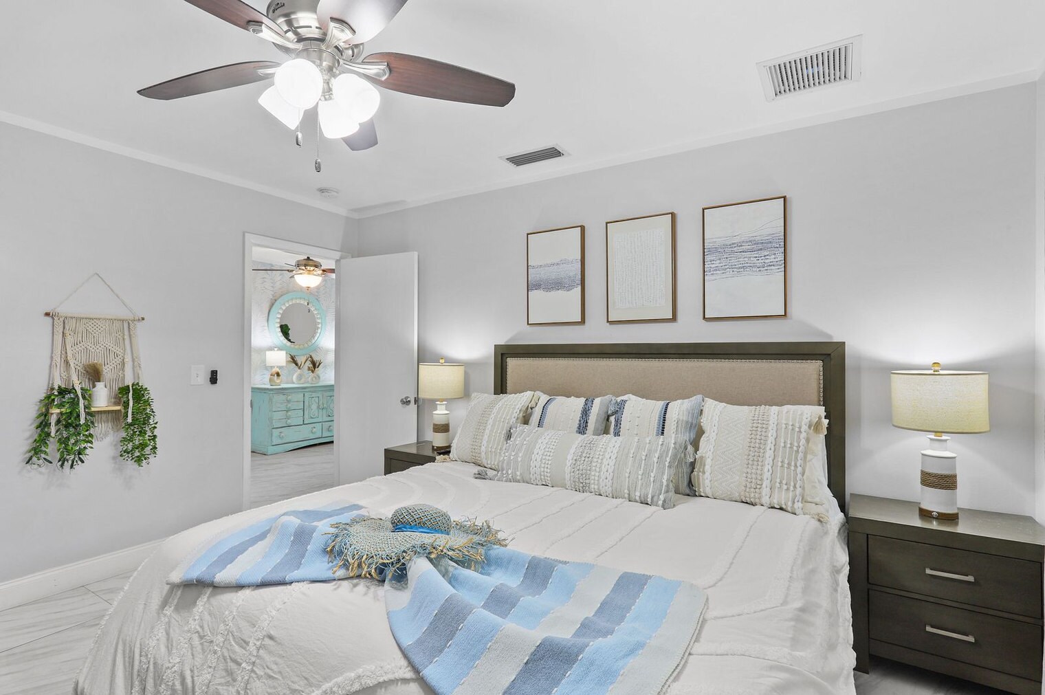 Building Photo - 4416 Fuschia Cir S