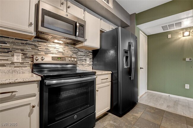 Building Photo - 45 Maleena Mesa St