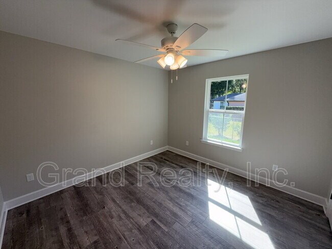 Building Photo - 4880 E Spencer Field Rd