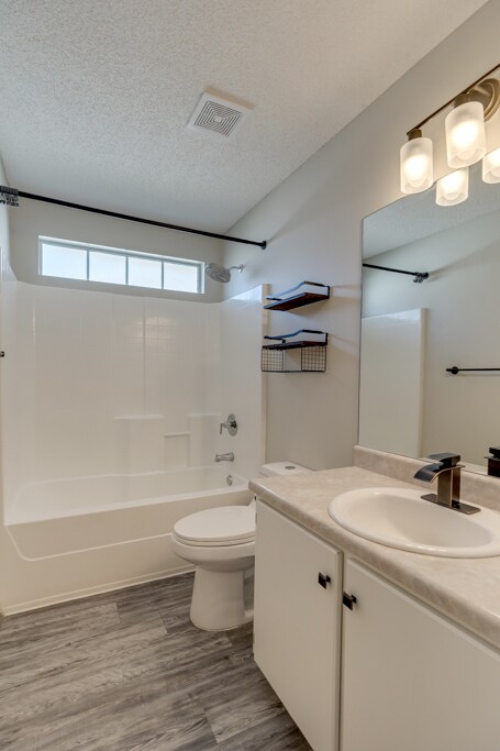 Building Photo - 19 Aquinnah Dr