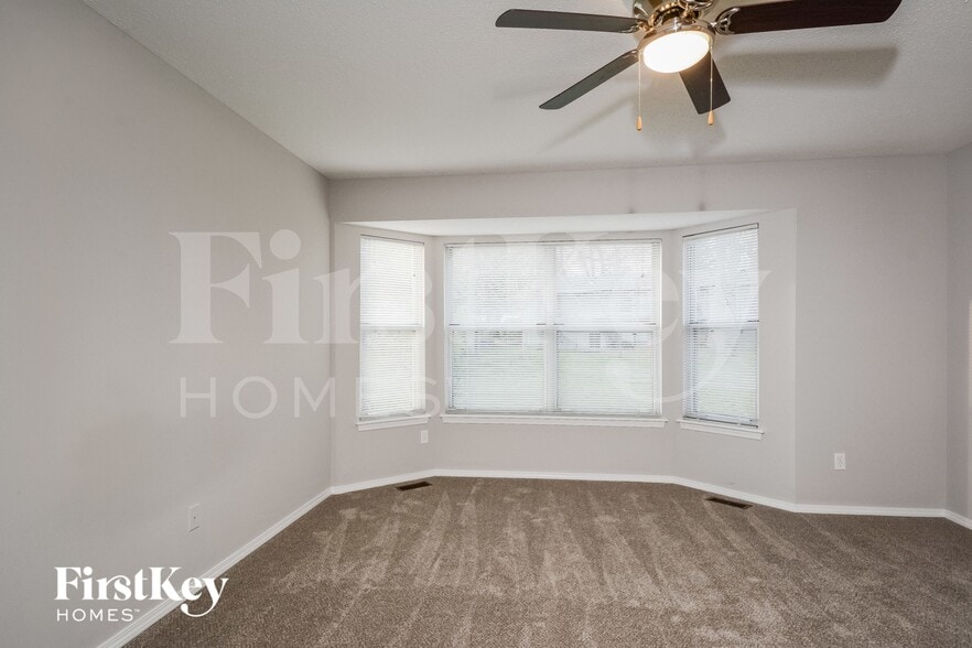 Building Photo - 457 Oak Glen Dr