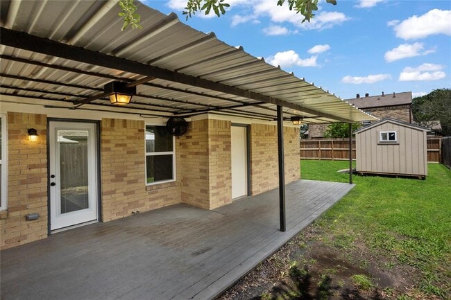 Building Photo - 4640 Orange Cir S
